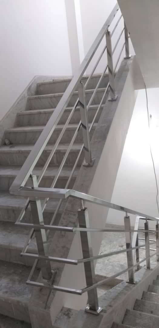 Ben Boulaïd — Hall